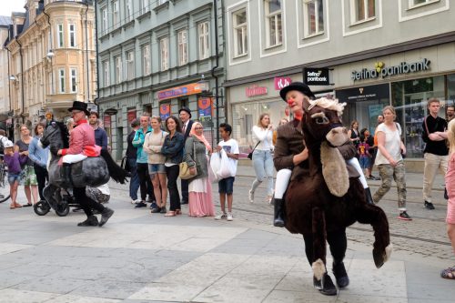 En ovanlig dag på Gatuteaterfestivalen